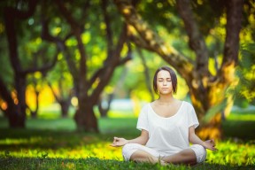 九游体育下载-大坂直美双线告捷，网球创纪录晋级，湖人主场见证胜利